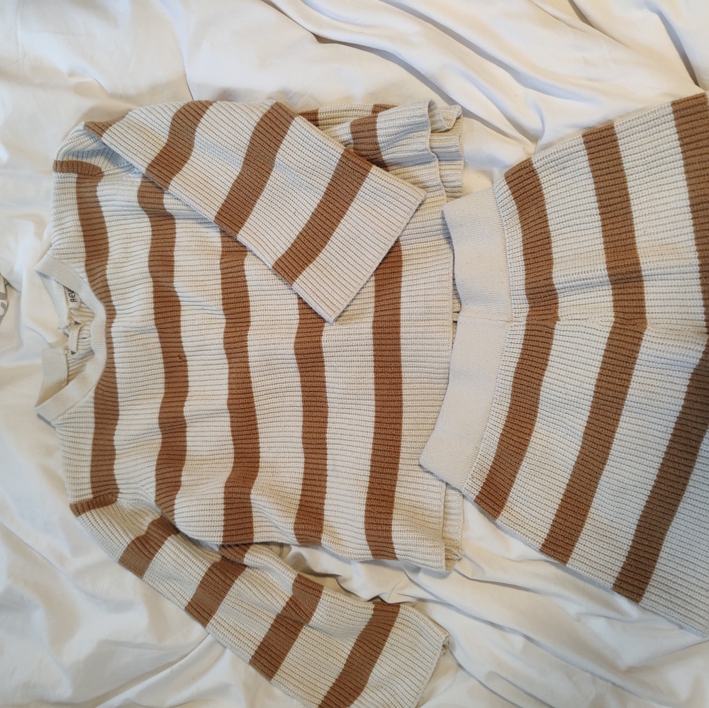 Reverse knit set